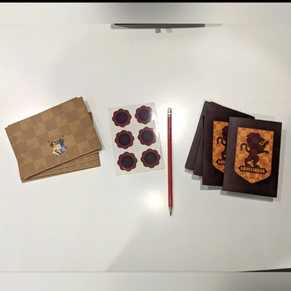 Harry Potter Hogwarts Bundle! - Picture 6 of 14